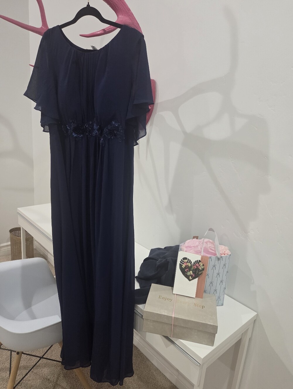 Ever Aspyn Short Sleeve Pleated Sequin A-Line Floor-Length Formal Evening Gown